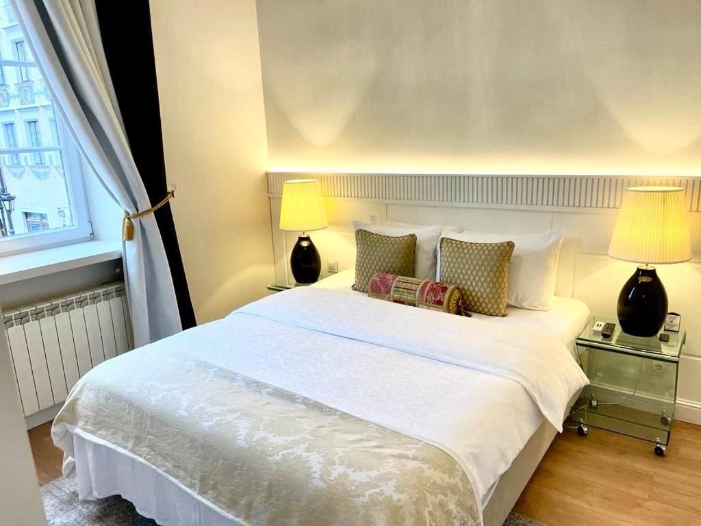 Luxury Apartments Mondrian Market Square III Warsaw Bilik gambar