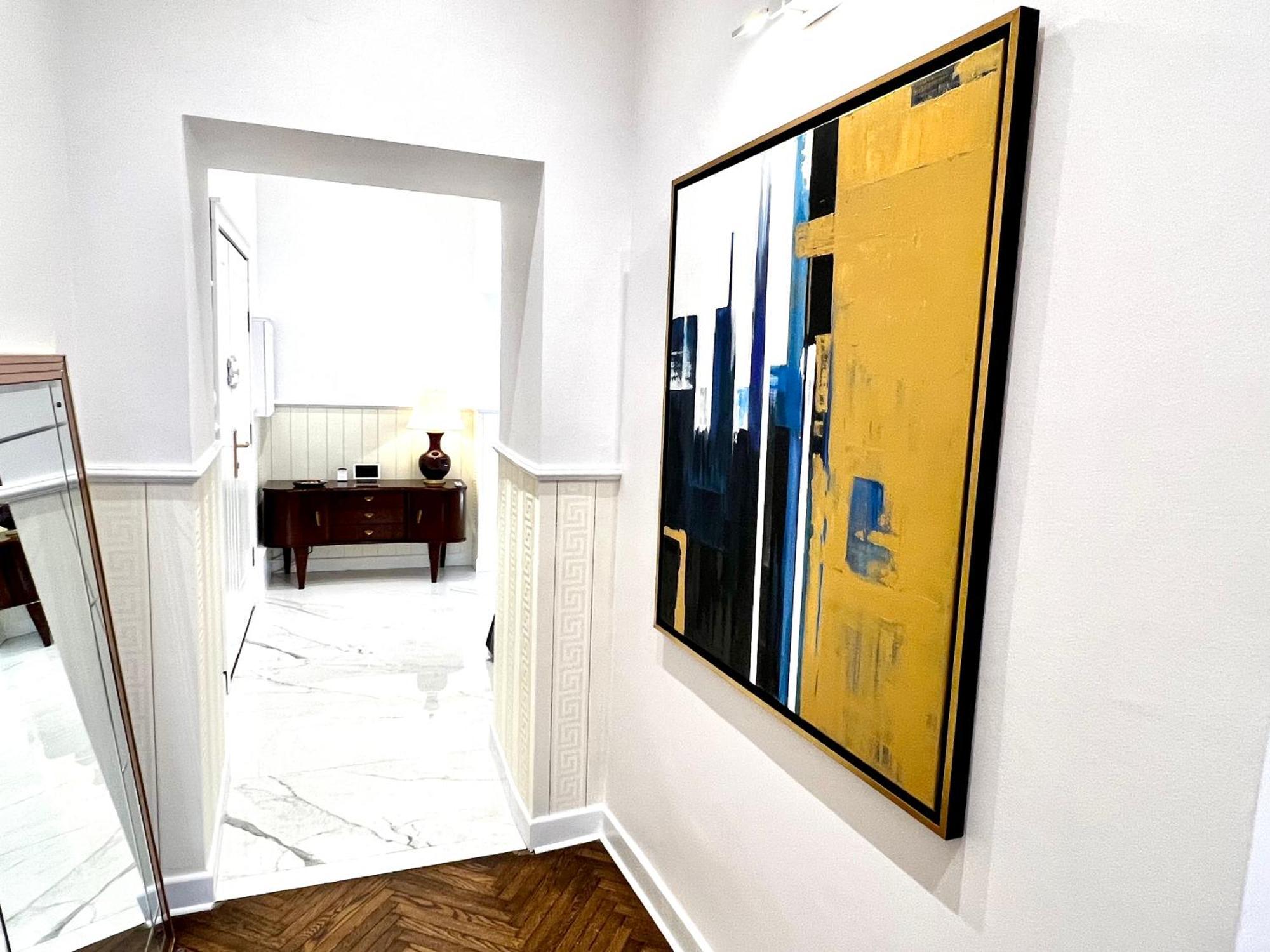 Luxury Apartments Mondrian Market Square III Warsaw Bilik gambar