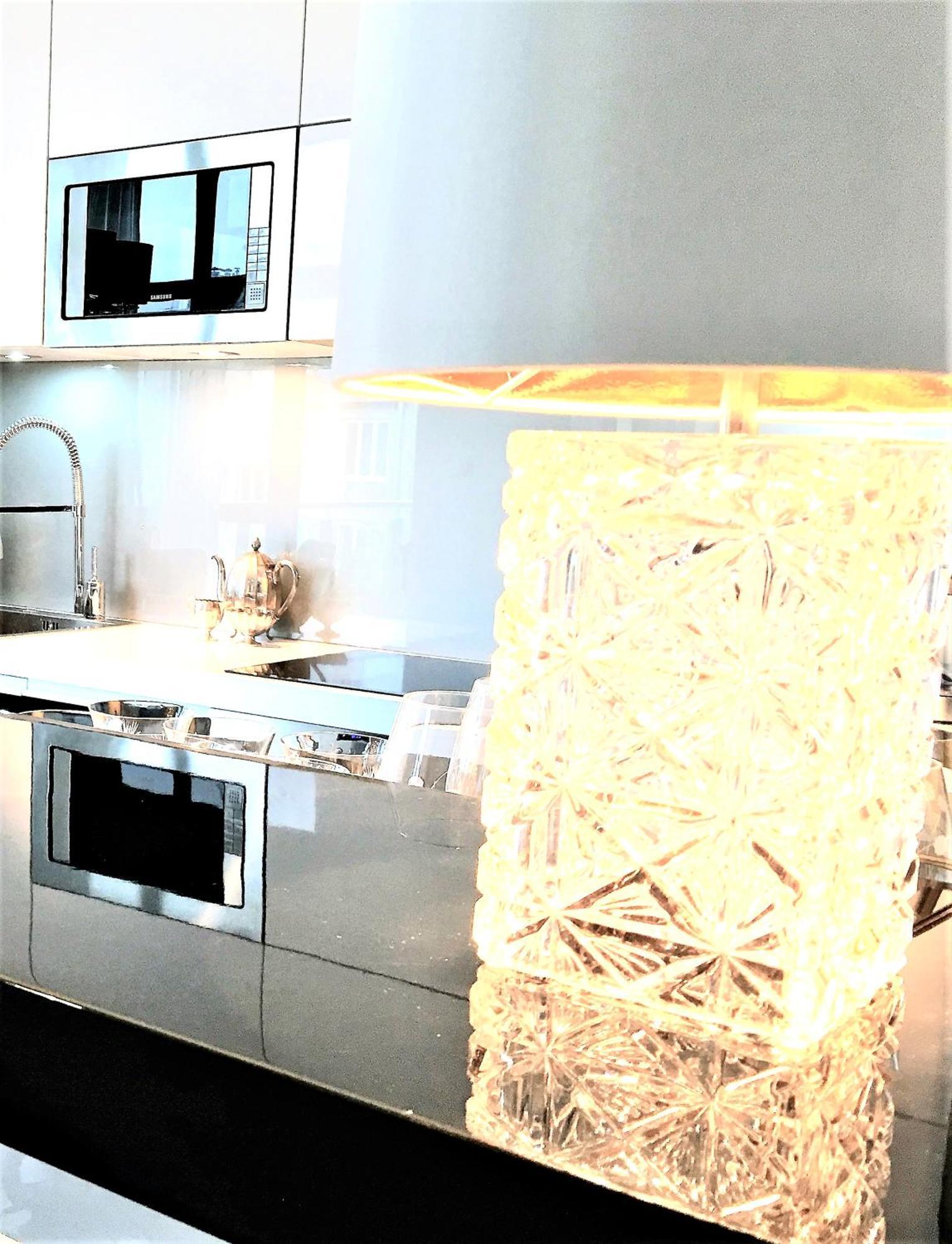 Luxury Apartments Mondrian Market Square III Warsaw Bilik gambar